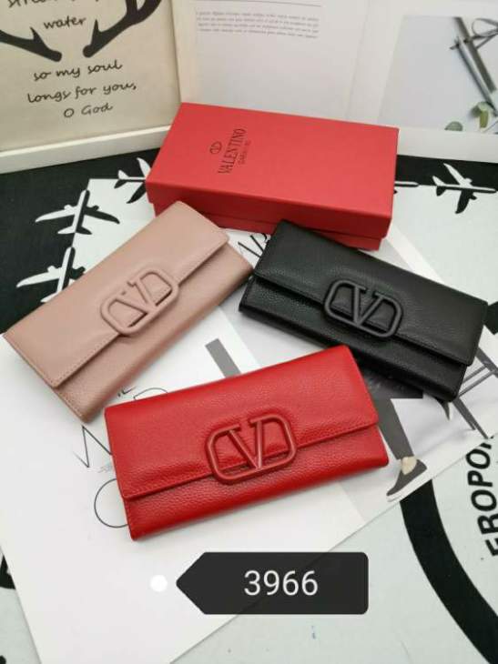 Picture of Valentino Handbags _SKUfw195033587fw